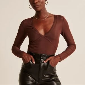 Abercrombie & Fitch Long Sleeve V Neck Mesh Top, Size Medium